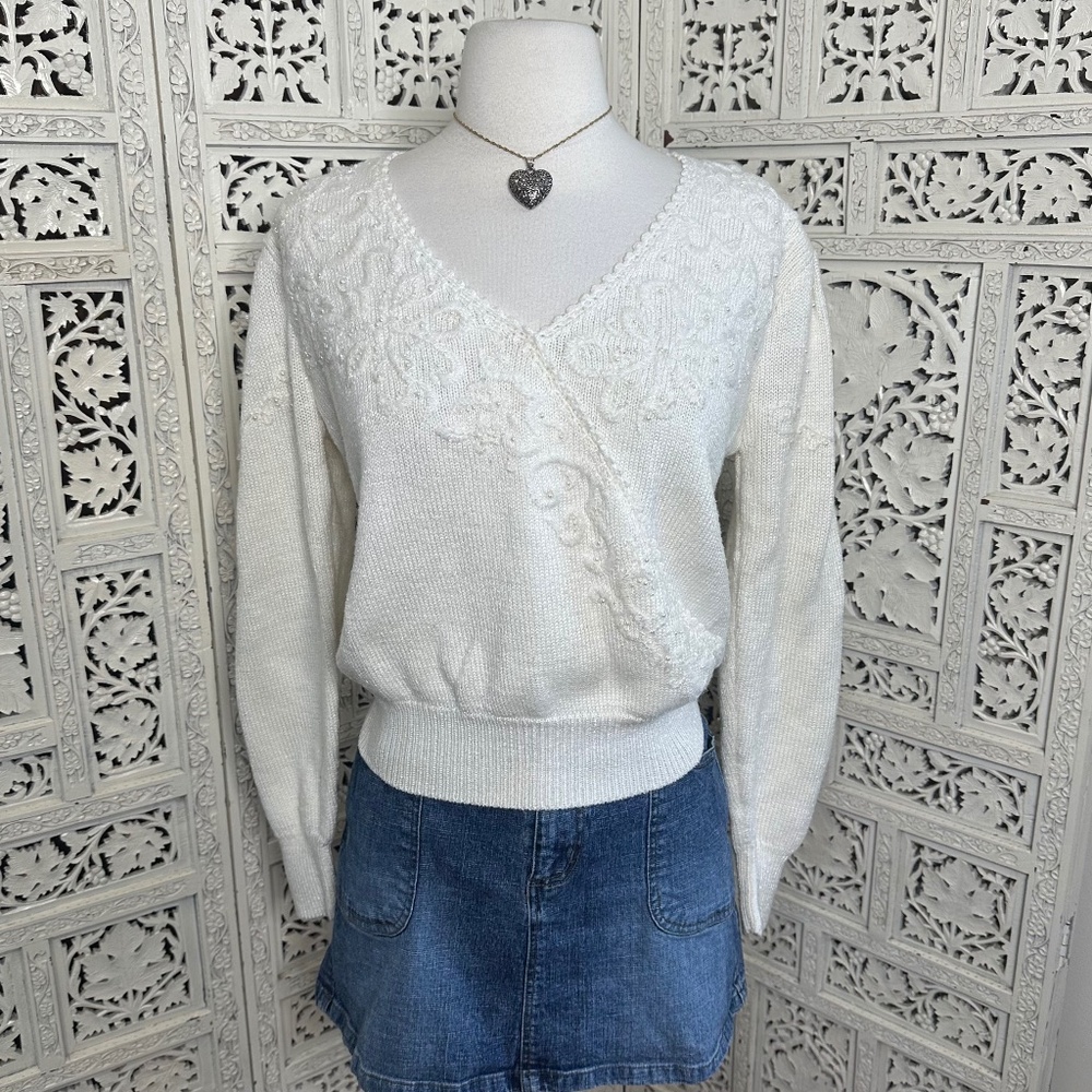 Vintage Jaclyn Smith Ivory Floral Embroidered Pearl V Neck Faux Wrap Sweater